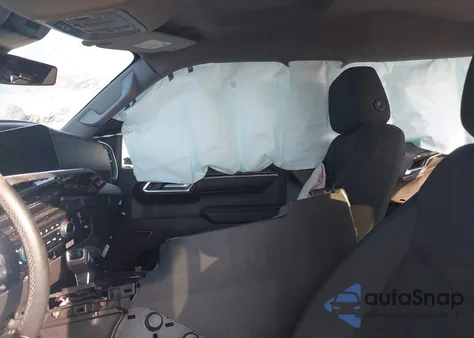 2024 Chevrolet Silverado 1500 z USA, uszkodzony, nr VIN 1GCUDEE82RZ340244